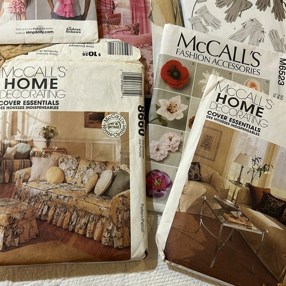 Patterns McCall’s/ Simplicity/Butterick Variety - Picture 10 of 11